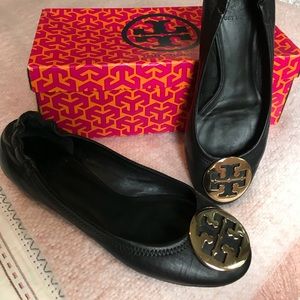 Tory Burch Reva black and gold